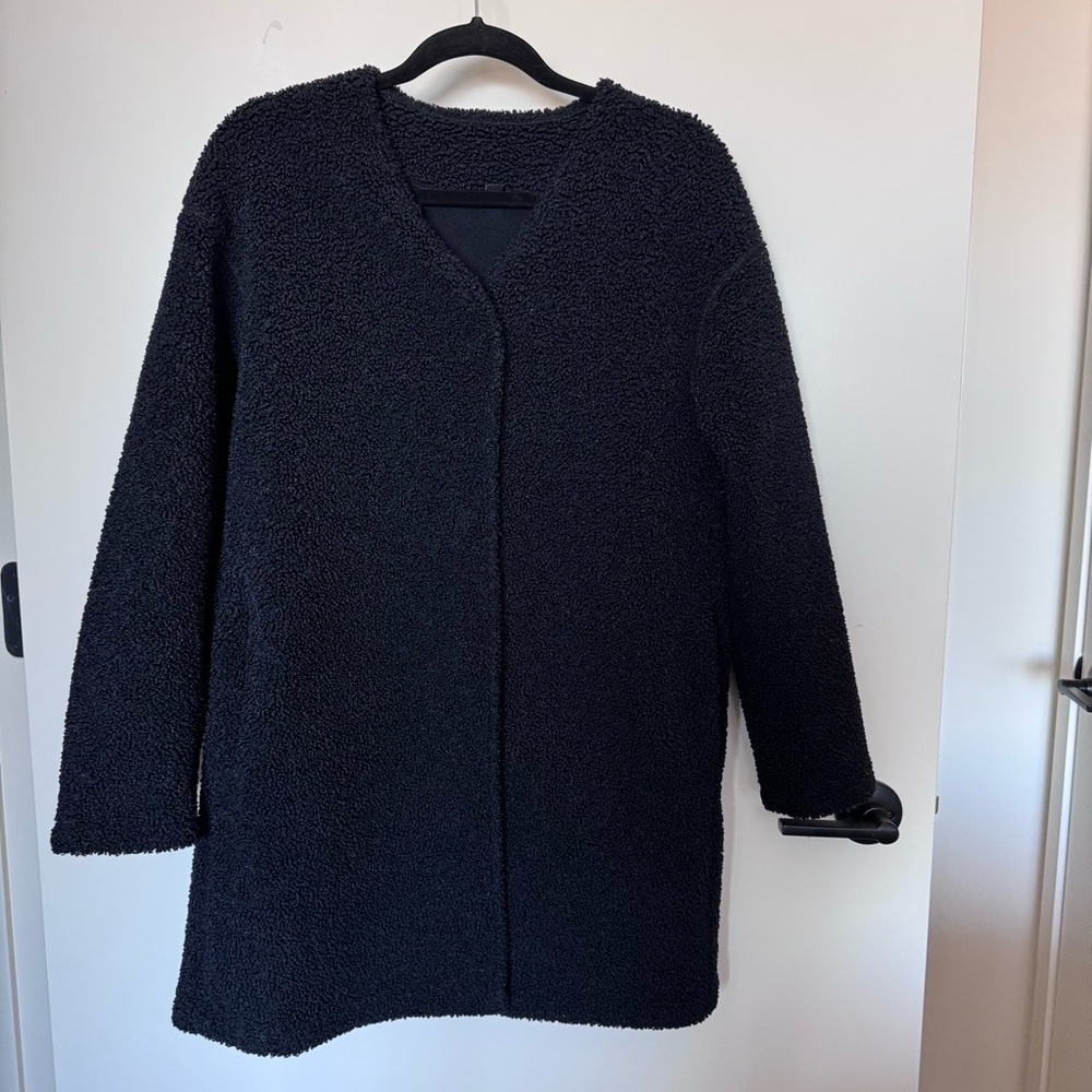Uniqlo black teddy jacket